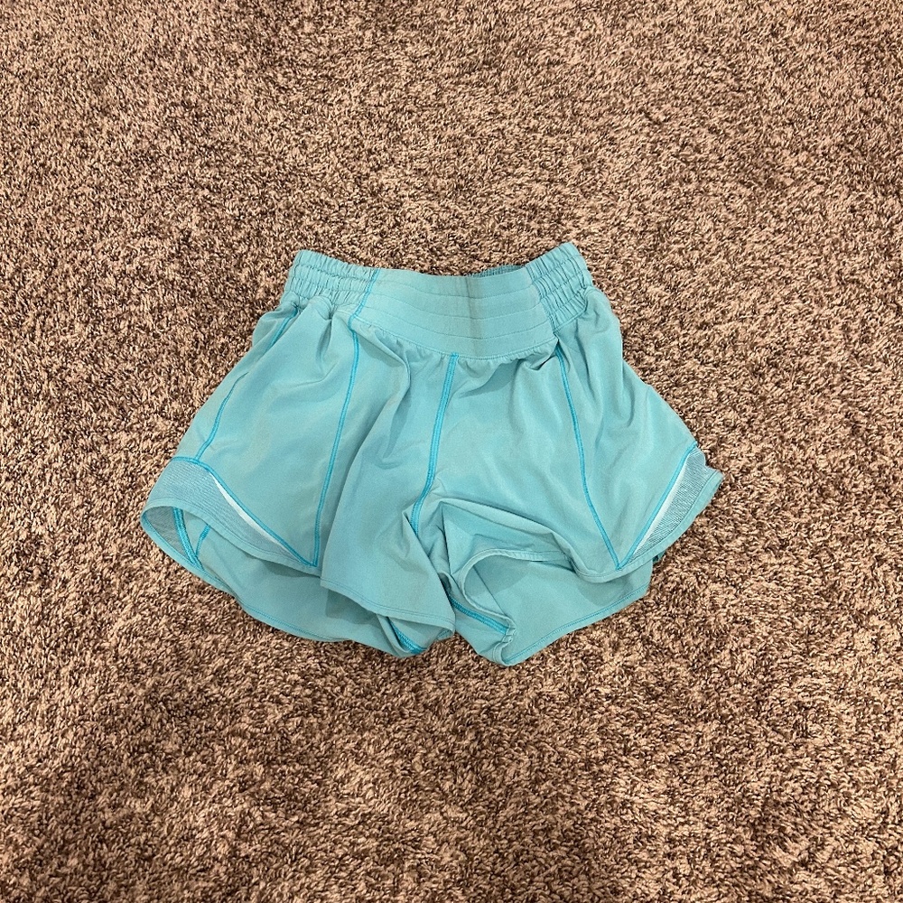 lululemon hotty hot HR 4" electric turquoise size 4